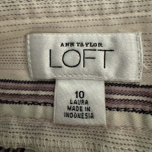 LOFT Off White Striped Capri Pants Size 10 wide cuff - Picture 6 of 9